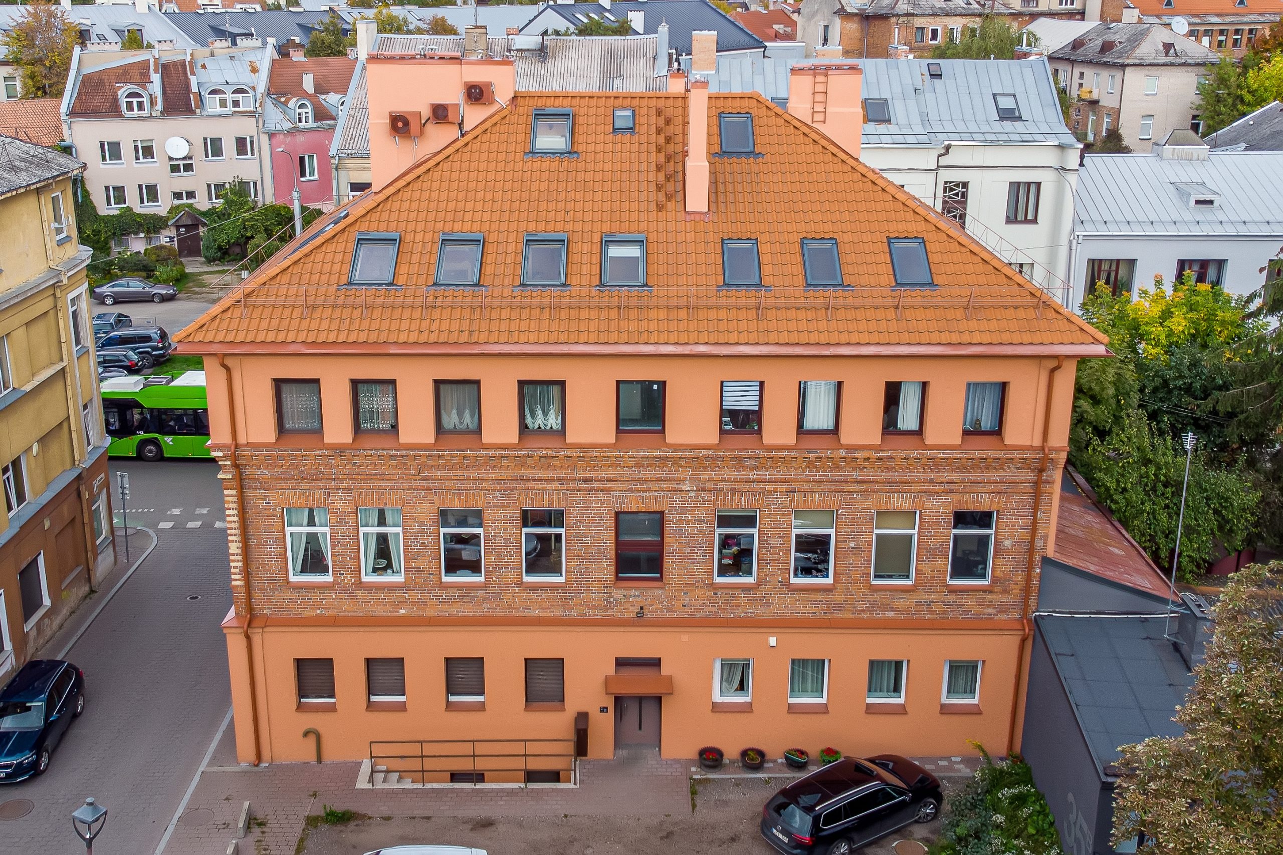 Daugiabutis gyvenamasis namas. Nemuno g. 37 Kaunas